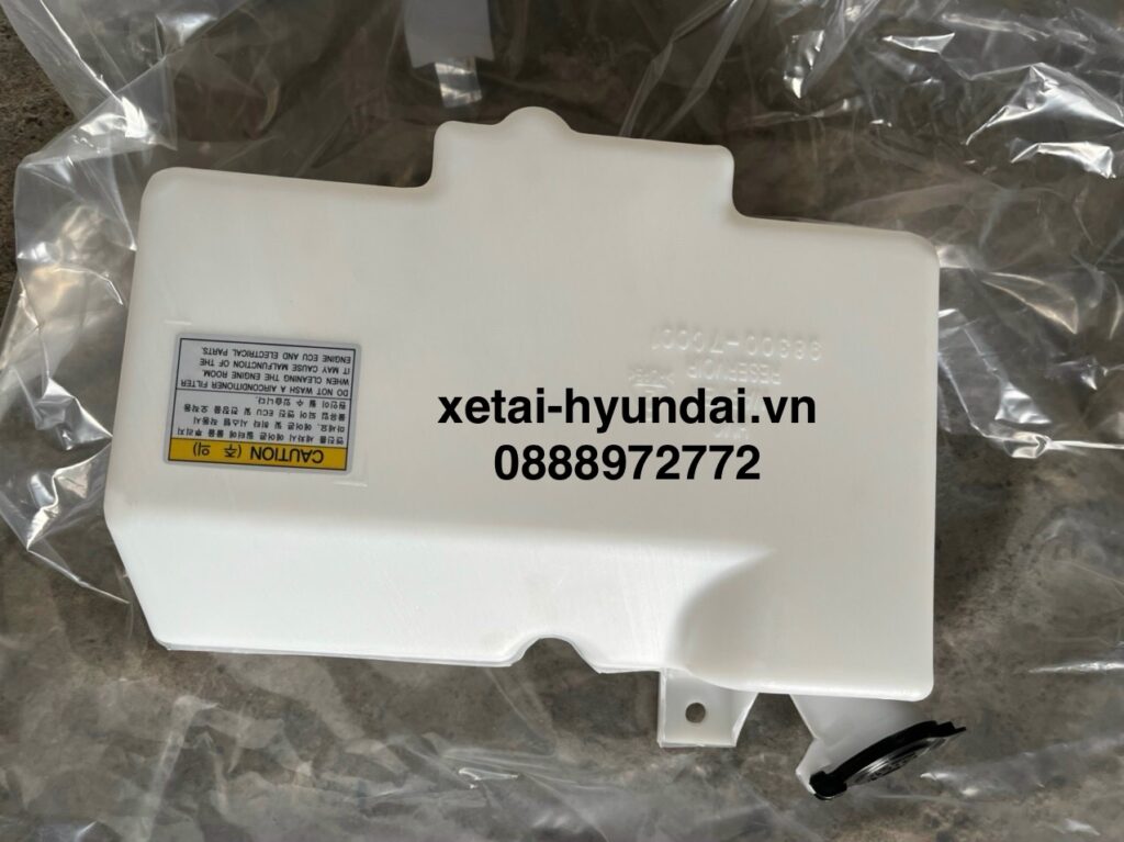 Bình Nước Rửa Kính Hyundai HD260 HD270 HD320 HD700 HD1000 Universe