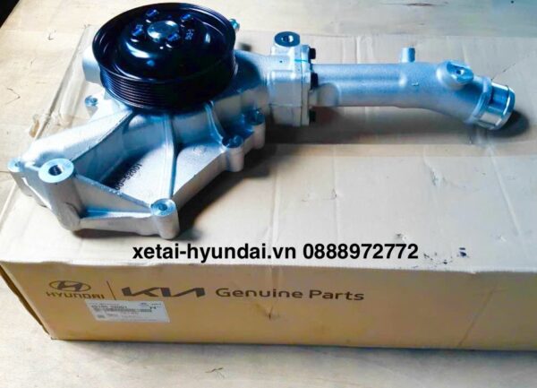 Bơm Nước Hyundai D6GA HD120 HD210 HD240 Universe 29 Chỗ