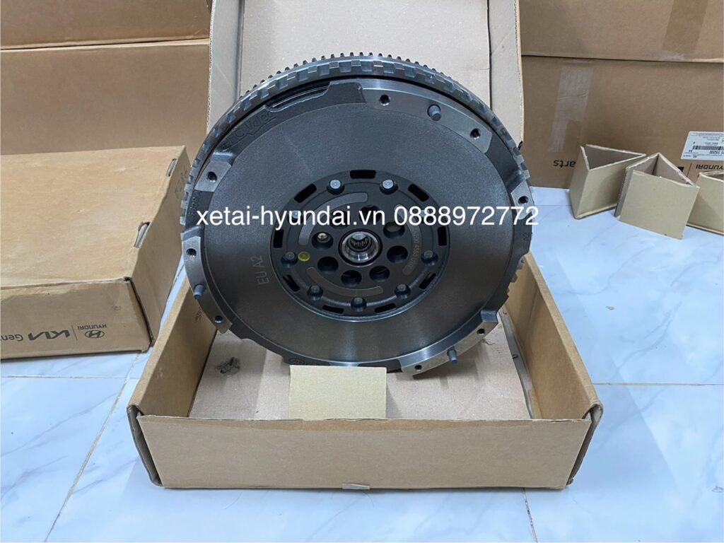 Bánh Đà Chính Hãng Xe 16 Chỗ Hyundai Solati H350