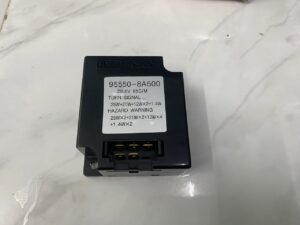 Rờ Le Cục Chớp Xi Nhan Hyundai HD65 HD72 HD99 HD800 Mighty 2017 75s 110s 110XL