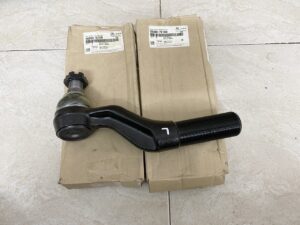 Rô Tuyn Khớp Cầu Lái Xe Tải Hyundai HD260 HD270 HD320 HD700 HD1000 Universe