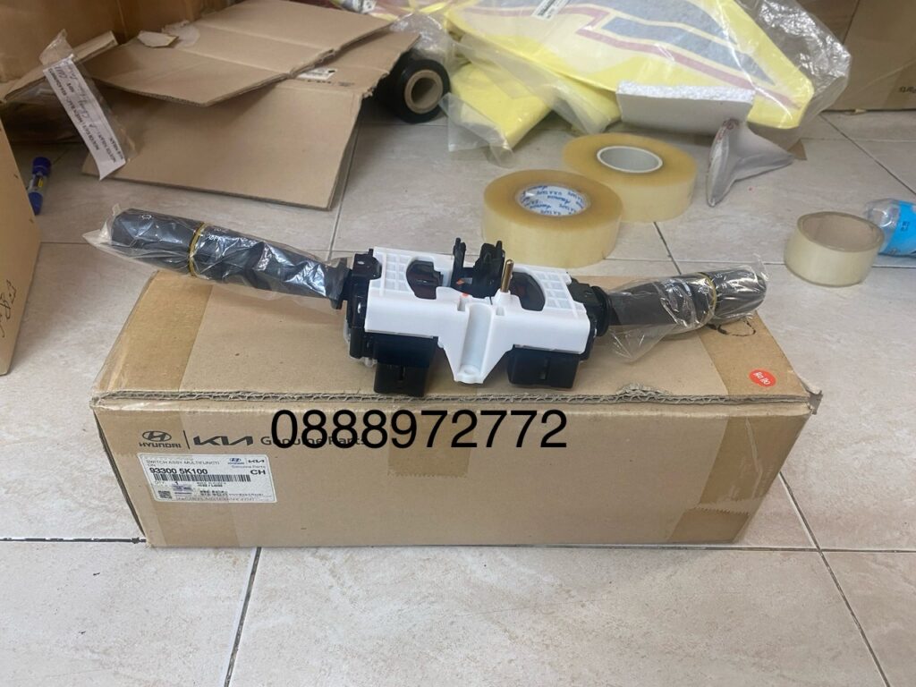 Cần Xi Nhan Gạt Mưa Hyundai HD65 HD72 HD99 HD800 Mighty 2017 75s 110s 110XL