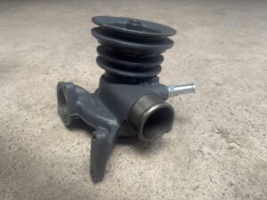 Bơm Nước Hyundai HD260 HD270 HD320 HD360 HD700 HD1000 Xcient Universe