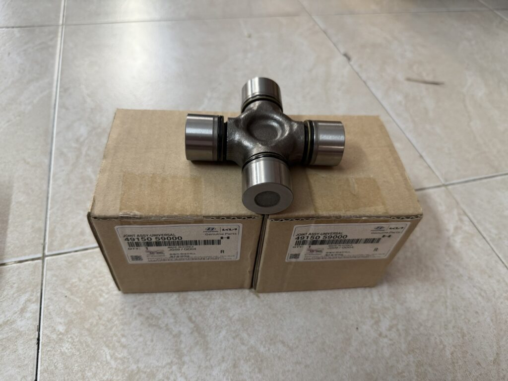 Bạc Đạn Chữ Thập Xe Hyundai H150 N250 Solati H350